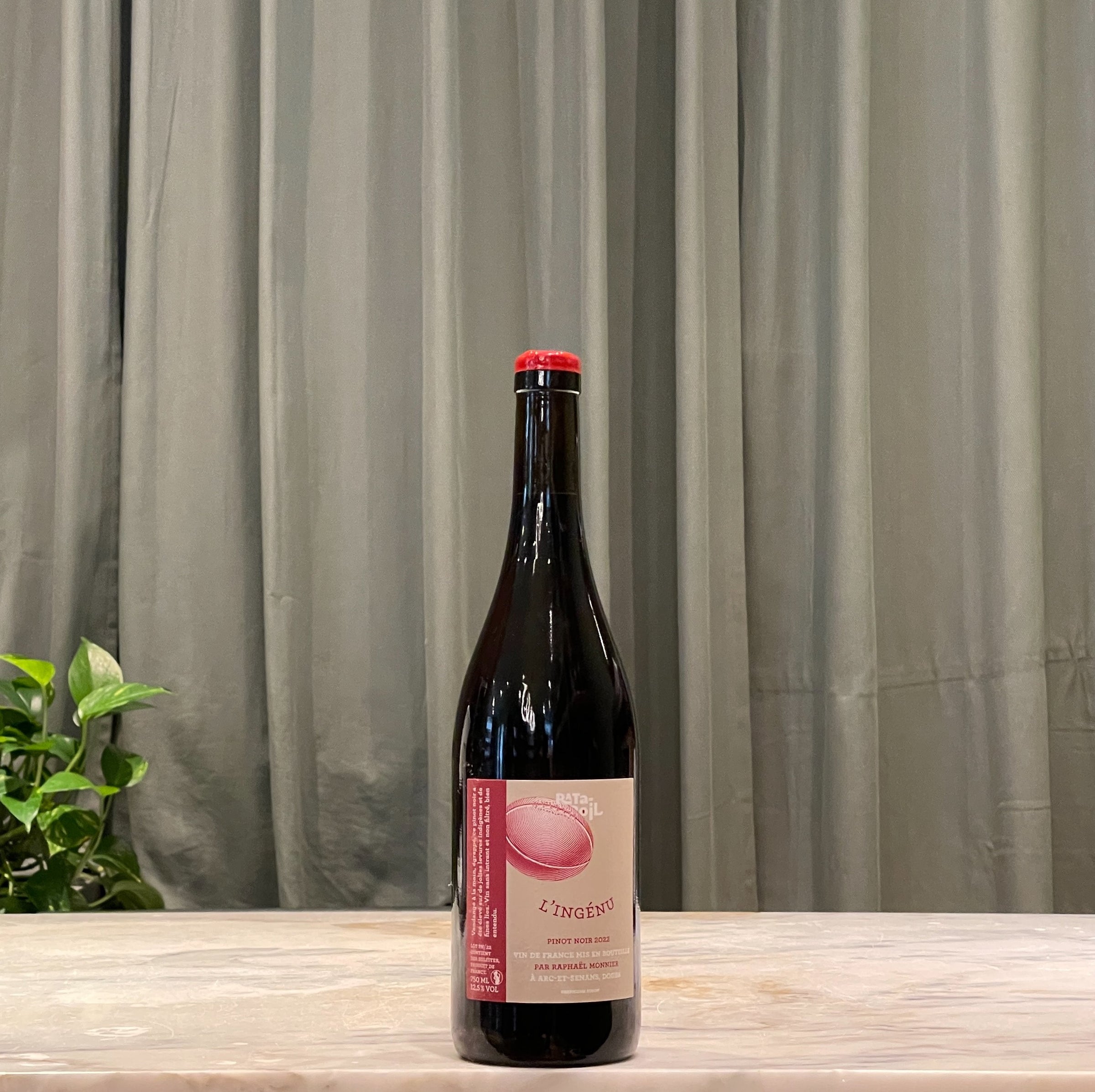 お手軽価格で贈りやすい Ratapoil, L'Ingenu Wine Hour Golden | (2022) Noir Pinot ワイン